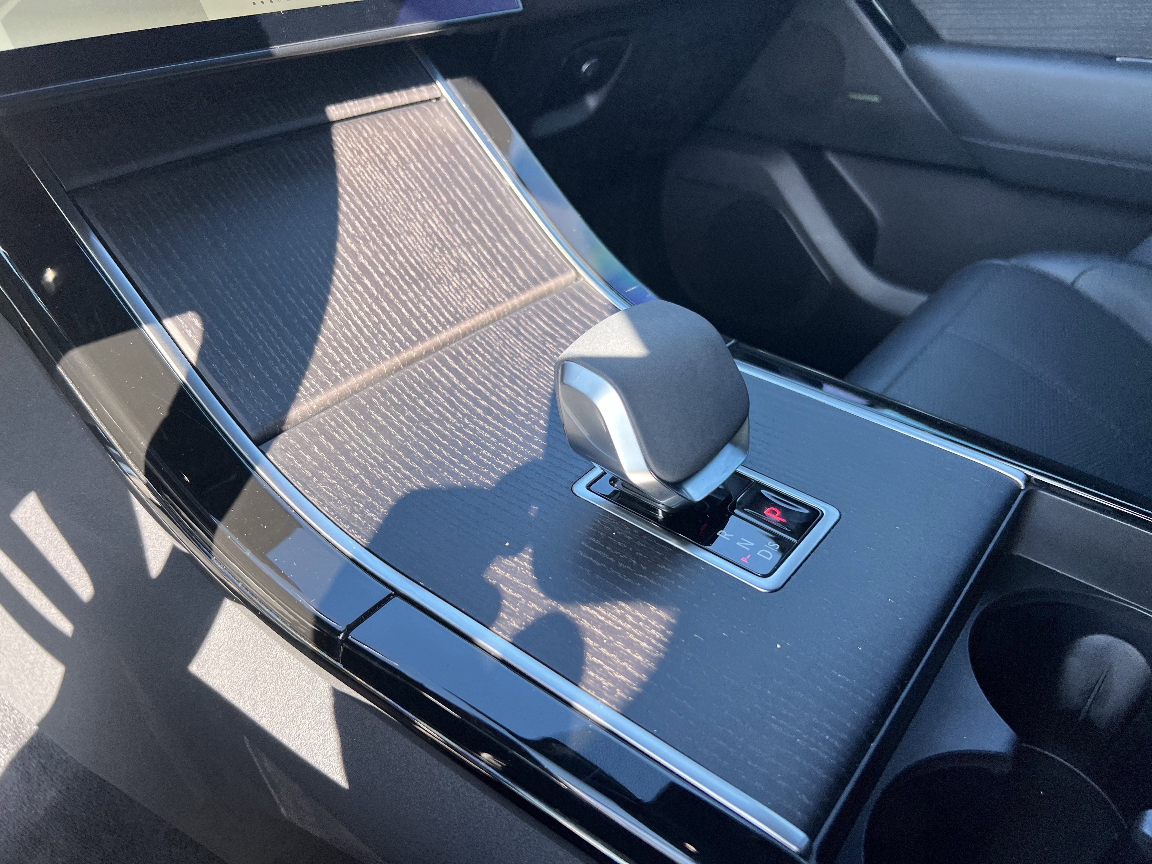 Used 2024 Land Rover Range Rover Velar Dynamic HSE image 26