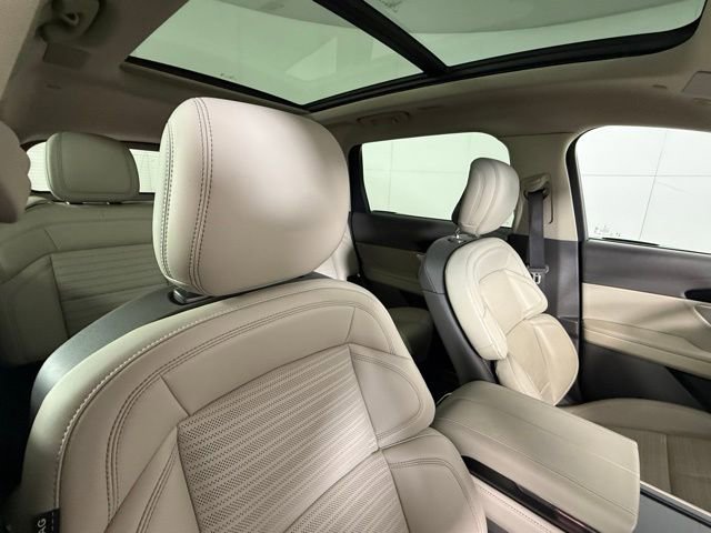 Used 2024 Lincoln Nautilus Reserve w/ Equipment Group 203A image 33