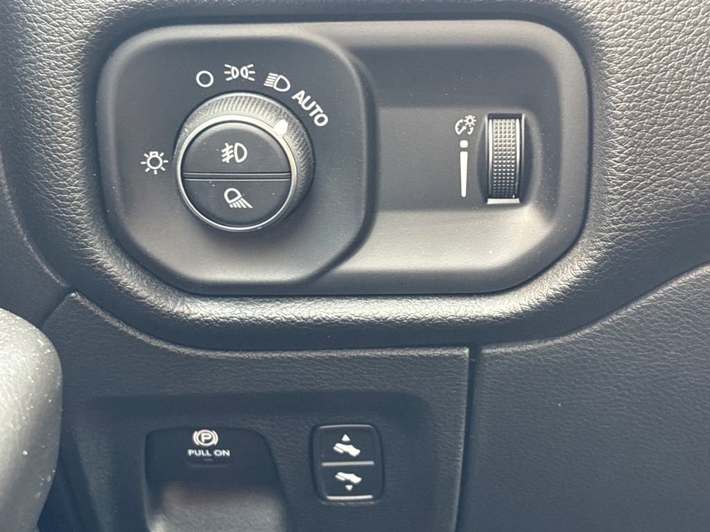 Used 2025 RAM 1500 Lone Star image 24