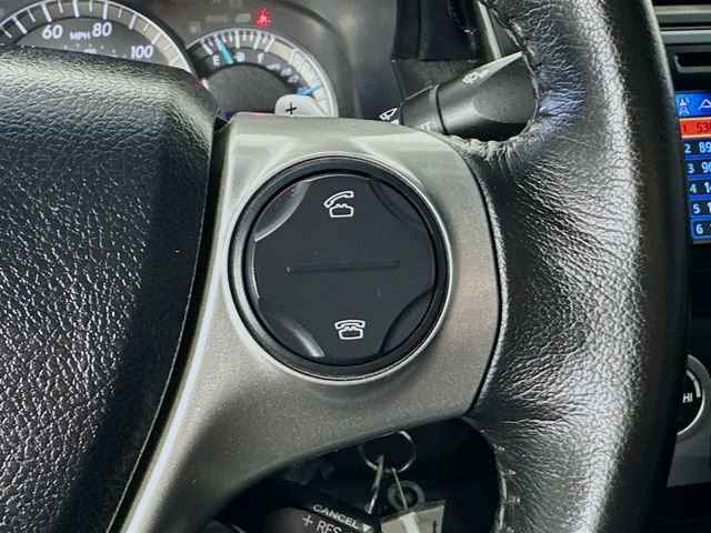 Used 2012 Toyota Camry SE FWD image 11