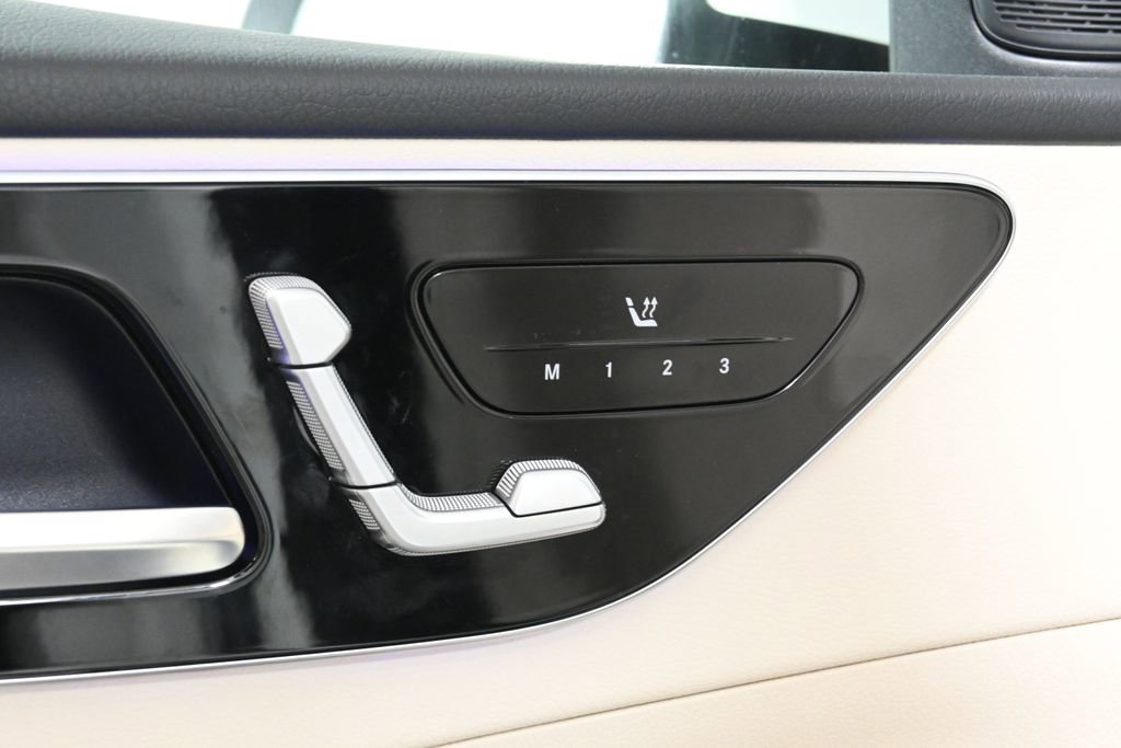 Certified 2025 Mercedes-Benz C 300 4MATIC Sedan image 28