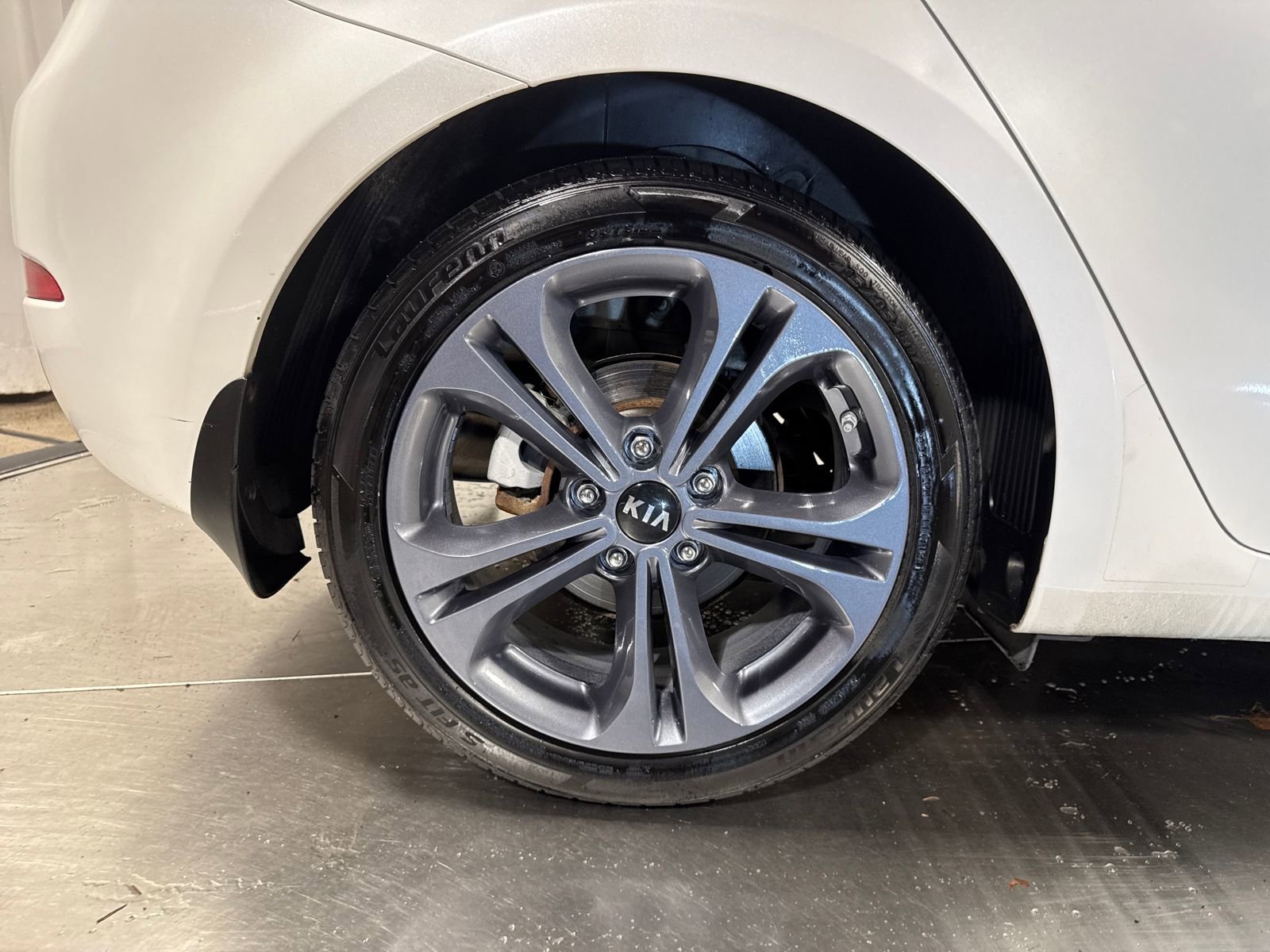 Used 2016 Kia Forte EX image 13