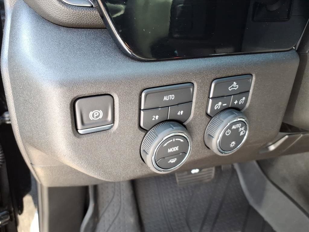 Used 2026 Chevrolet Silverado 1500 LT w/ Protection Package image 25