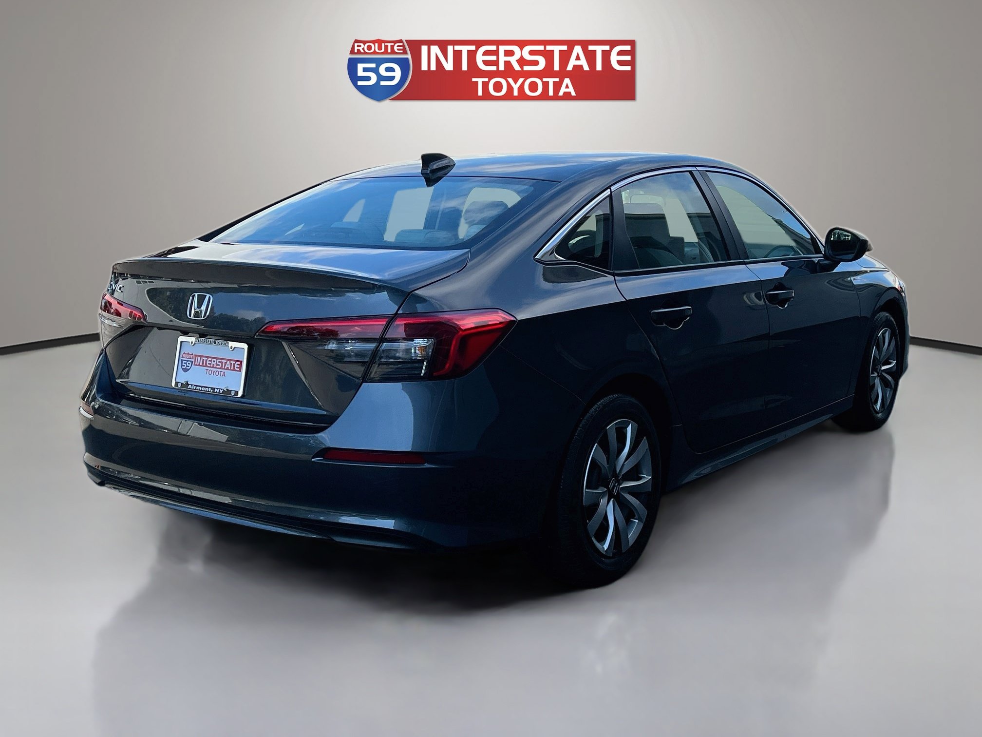 Used 2023 Honda Civic LX image 7