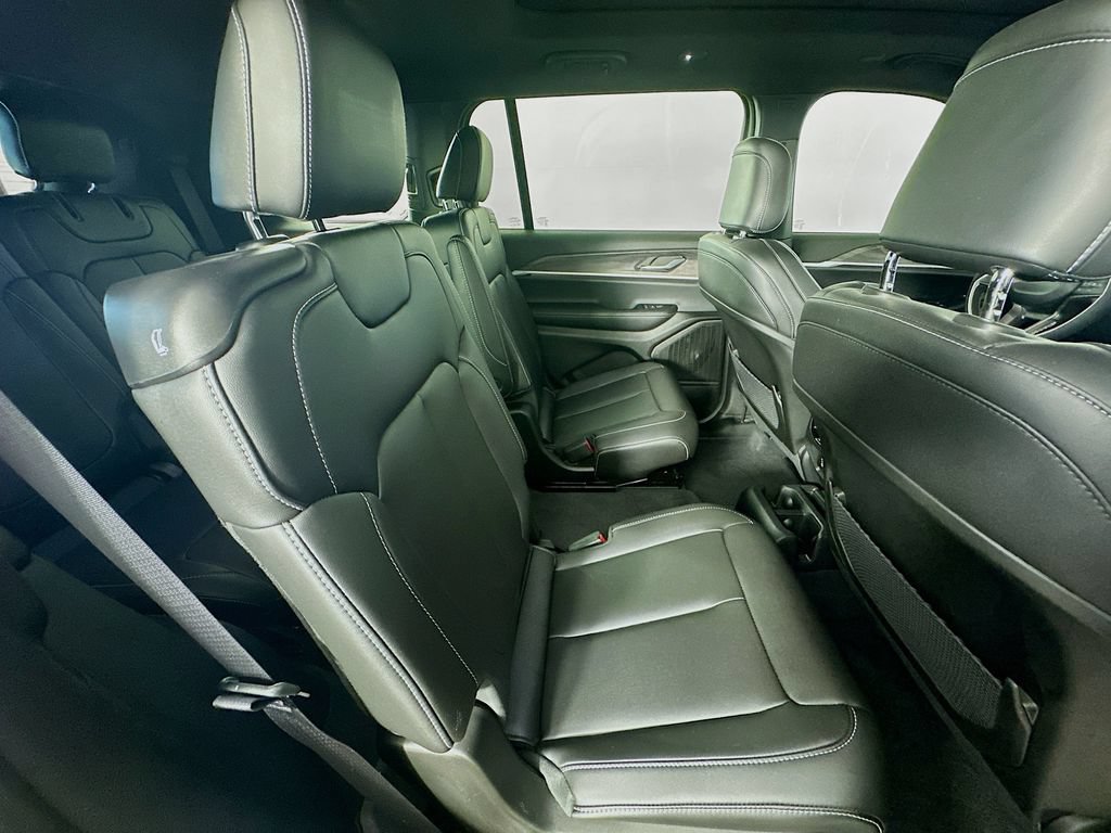 Certified 2025 Jeep Grand Cherokee L Limited AWD/4WD image 41