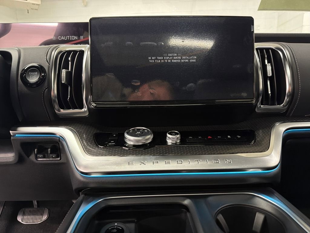 New 2026 Ford Expedition Platinum w/ Stealth Appearance Package image 23