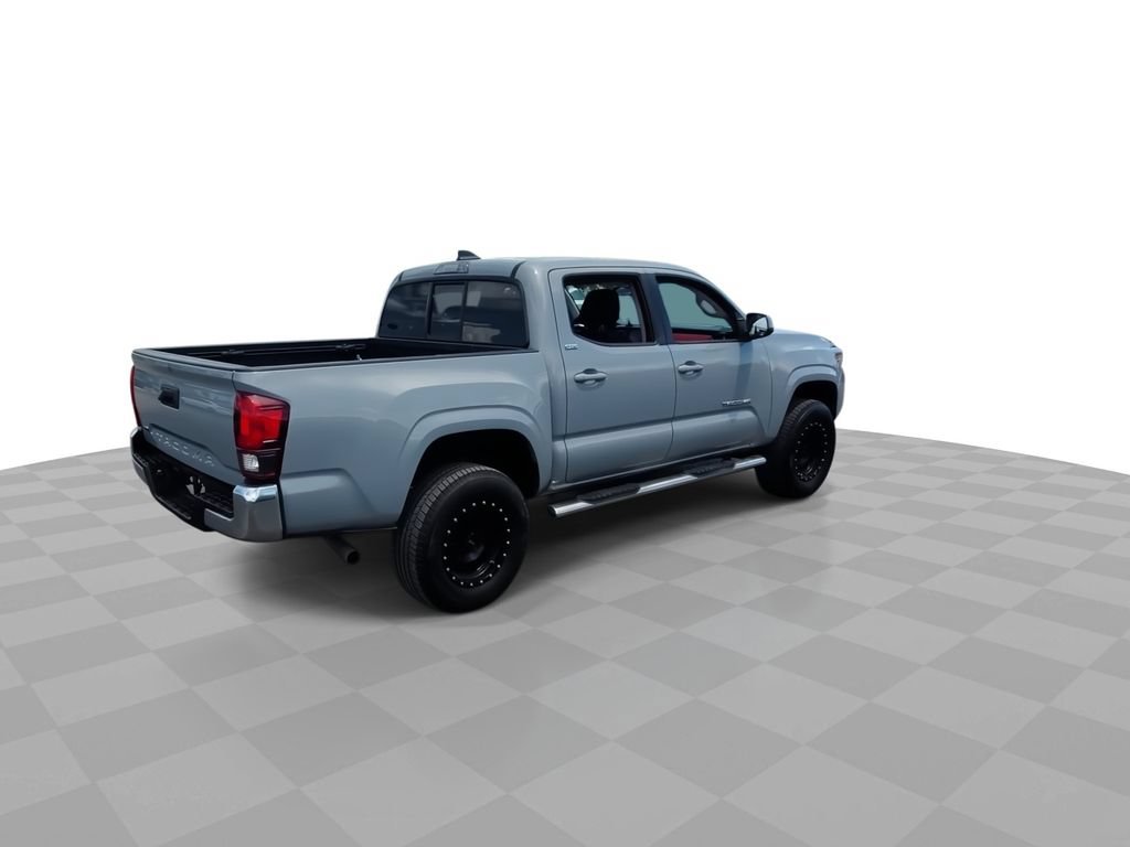 Used 2020 Toyota Tacoma SR5 RWD image 8