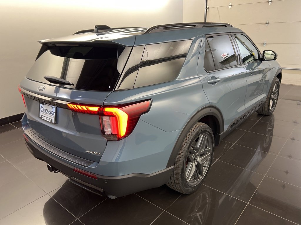 New 2026 Ford Explorer ST-Line w/ ST-Line Street Pack image 6