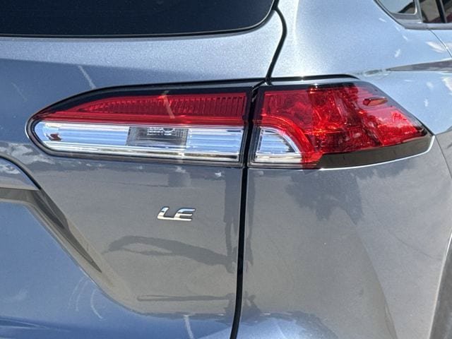 Used 2023 Toyota Corolla Cross LE FWD image 7