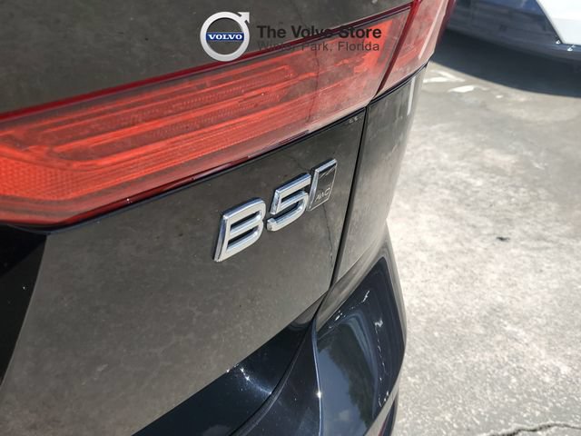 Certified 2024 Volvo XC60 B5 Plus AWD/4WD image 7