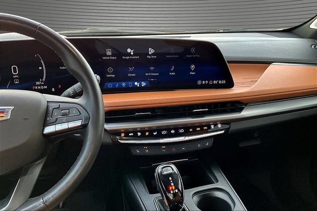 Certified 2024 Cadillac XT4 Premium Luxury w/ Technology Package FWD image 9