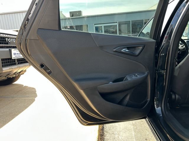 Used 2017 Chevrolet Malibu LS FWD image 14
