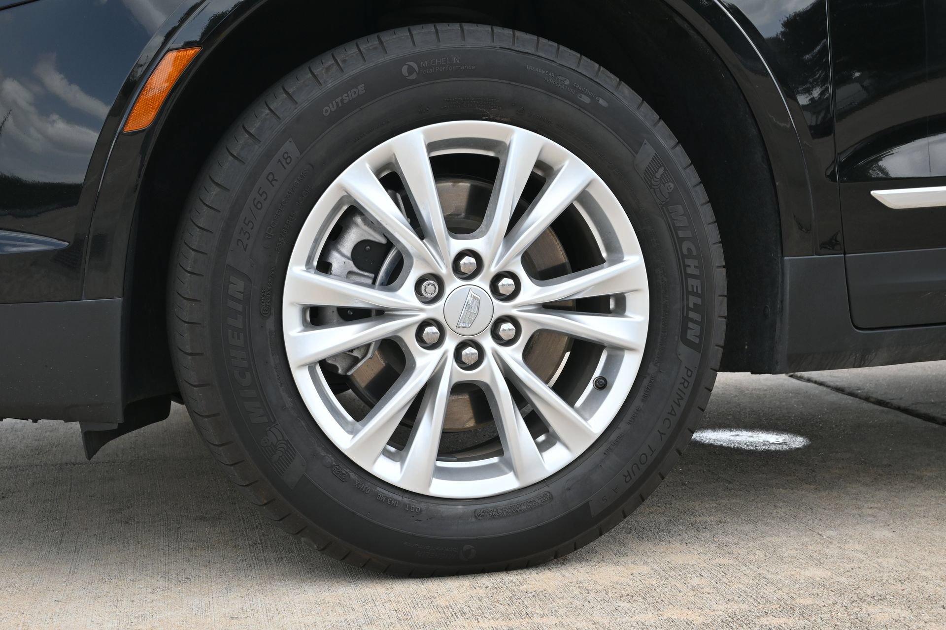 Certified 2025 Cadillac XT5 Luxury FWD image 30