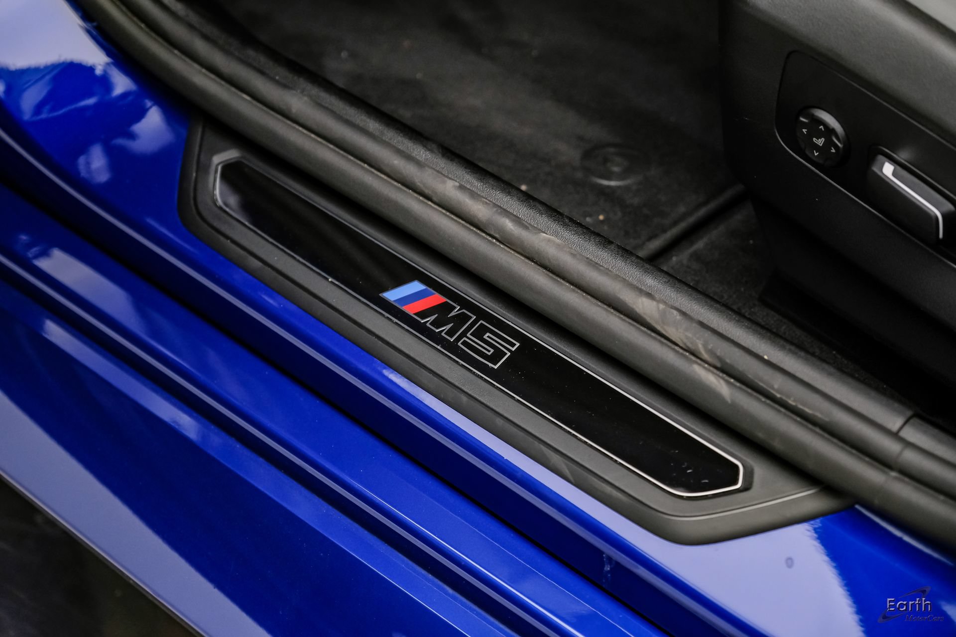 Used 2025 BMW M5 w/ Carbon Package AWD/4WD image 43