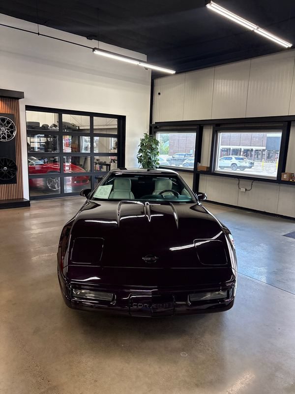 Used 1993 Chevrolet Corvette Coupe RWD image 28