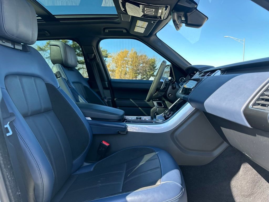 Used 2022 Land Rover Range Rover Sport HST image 24