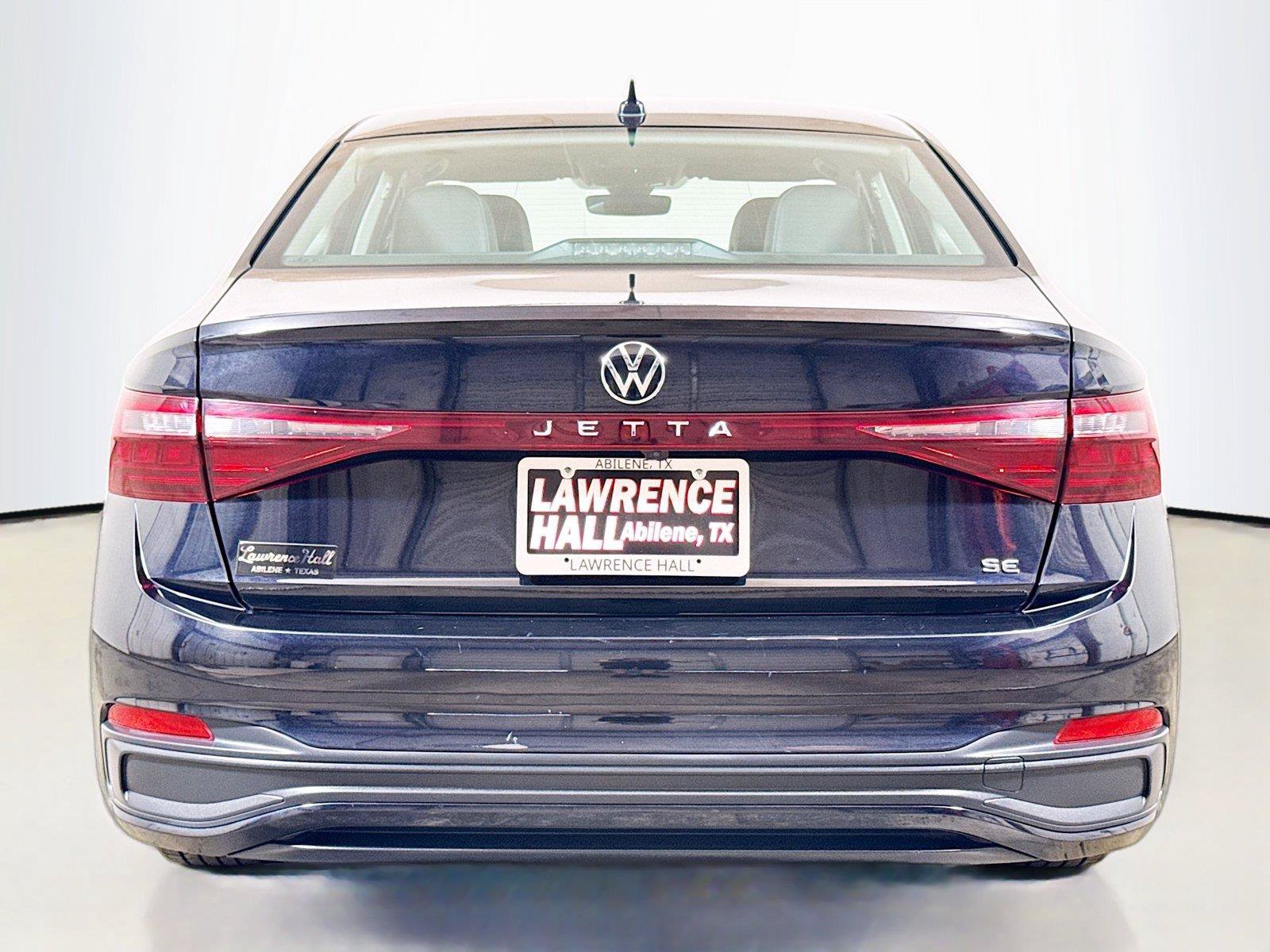 Used 2025 Volkswagen Jetta SE FWD image 5