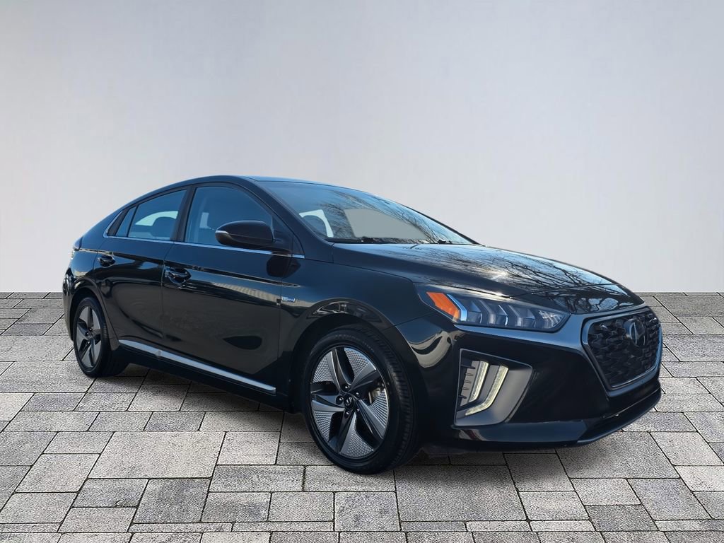 Used 2020 Hyundai Ioniq SEL image 1