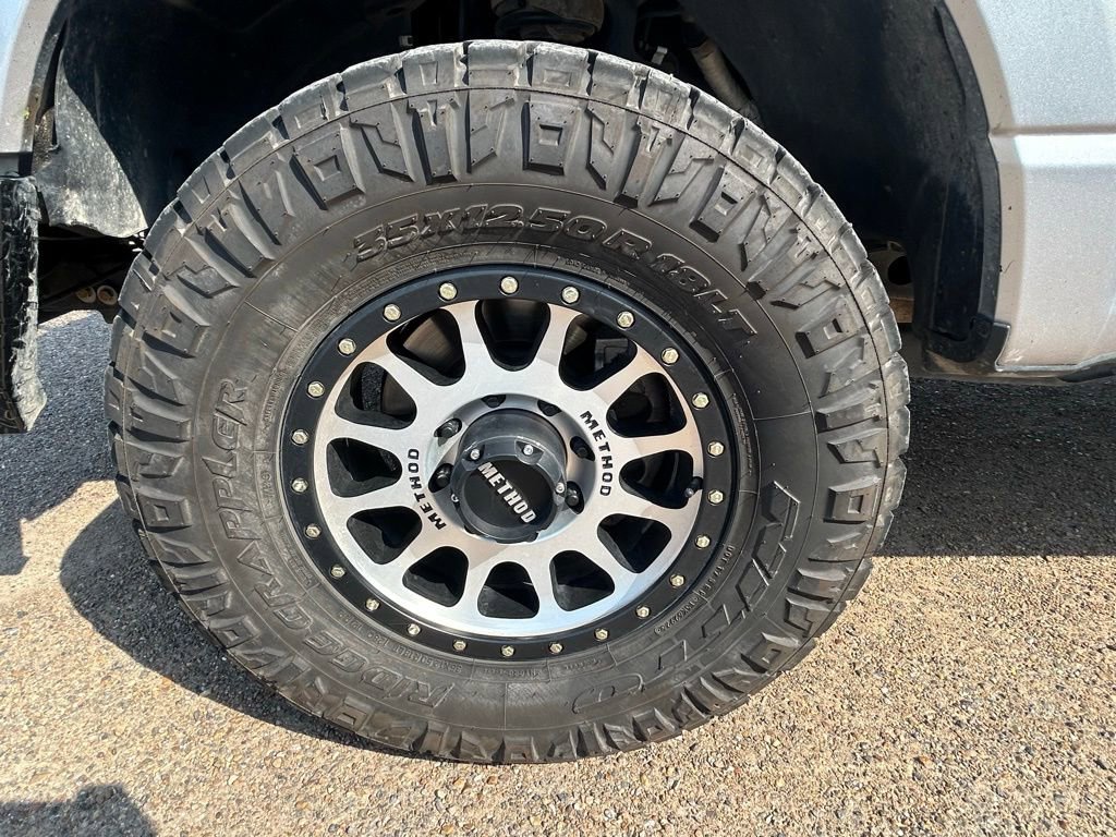 Used 2024 Ford F250 4x4 Crew Cab Super Duty image 9