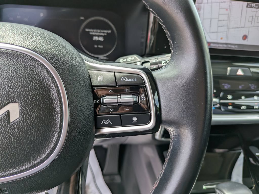 Certified 2023 Kia Sorento SX AWD/4WD image 33