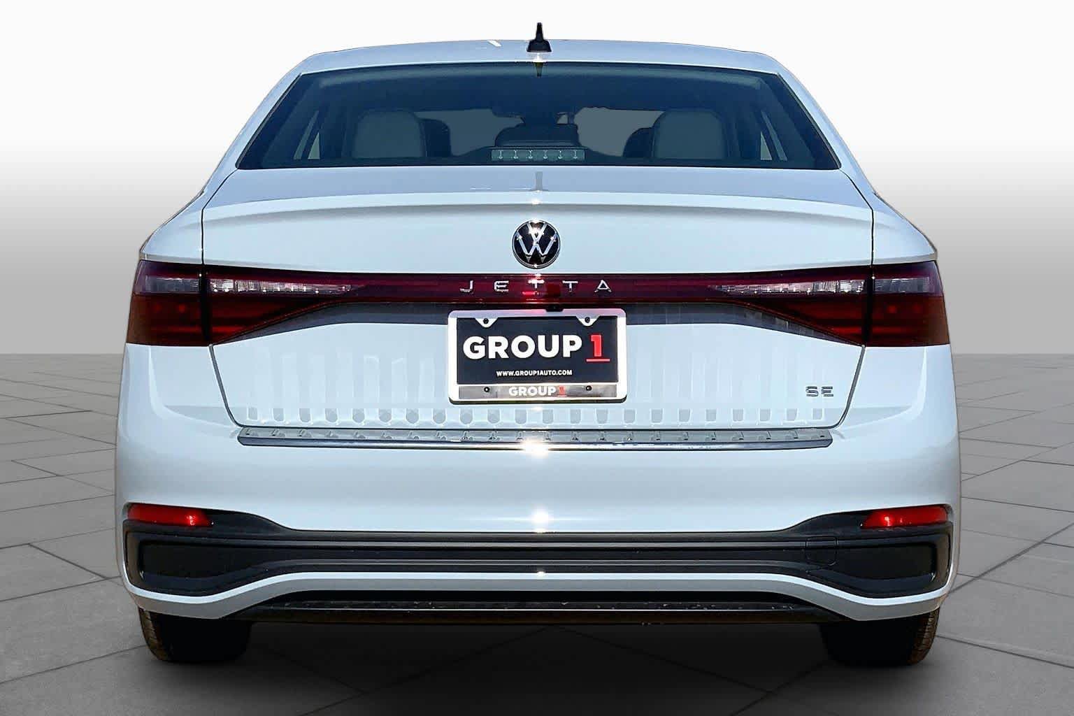New 2026 Volkswagen Jetta SE FWD image 4