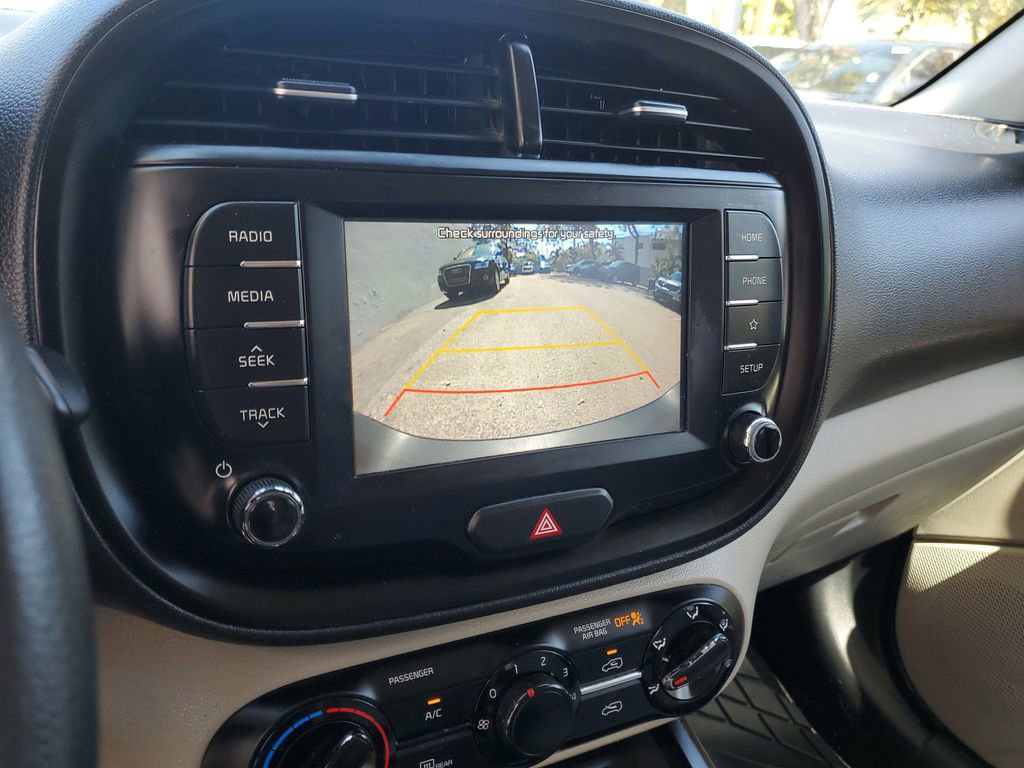 Used 2021 Kia Soul LX image 27