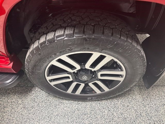 Used 2022 Toyota 4Runner Limited AWD/4WD image 18
