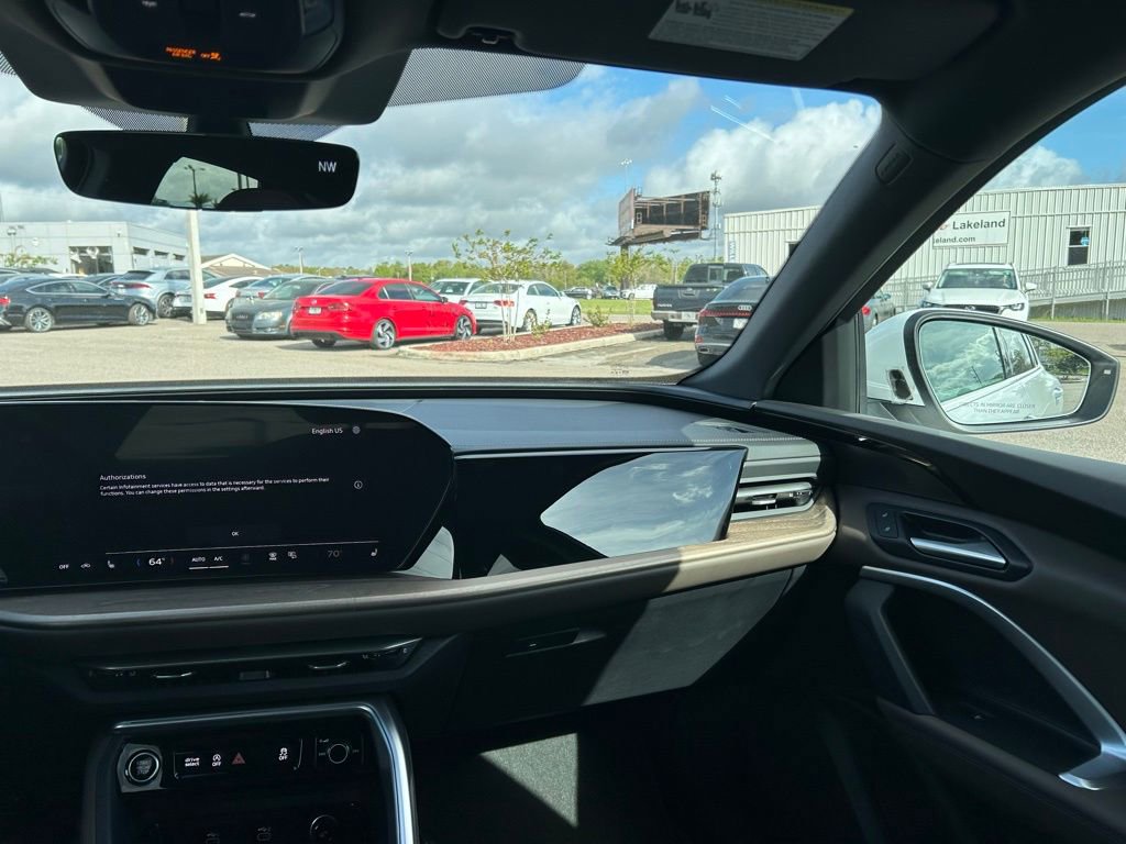 Used 2025 Audi Q5 Premium w/ Convenience Package image 10