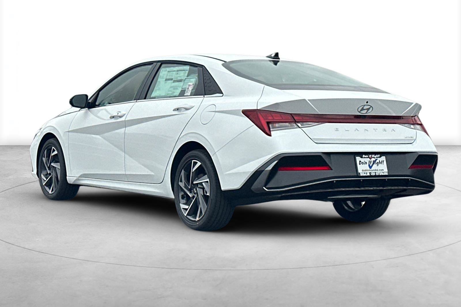 New 2026 Hyundai Elantra Limited FWD image 4