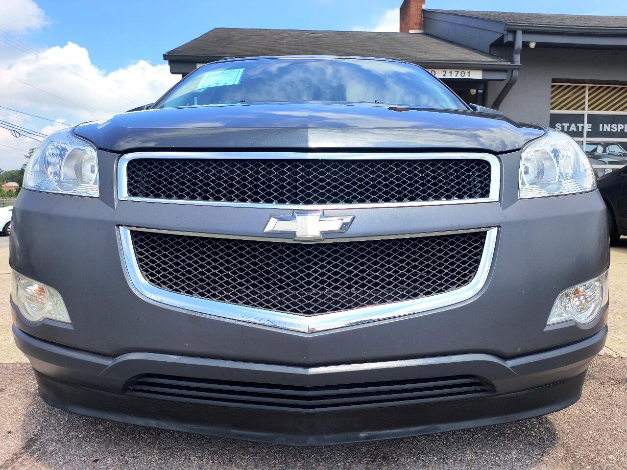 Used 2010 Chevrolet Traverse LT image 24