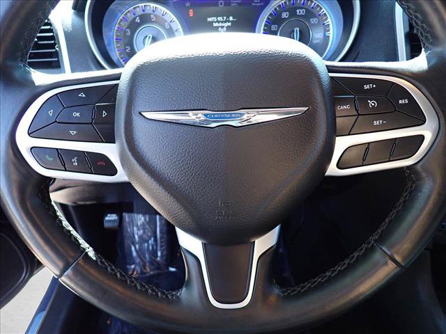Used 2022 Chrysler 300 Touring L w/ Comfort Group AWD/4WD image 17