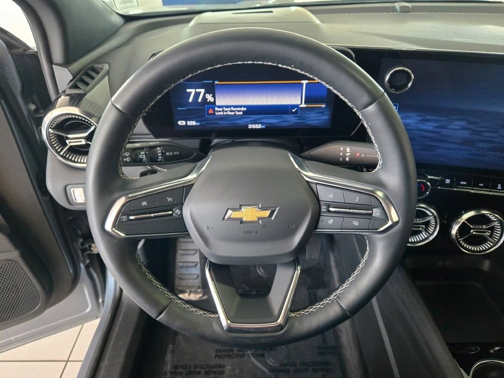 Certified 2024 Chevrolet Blazer EV LT AWD/4WD image 32