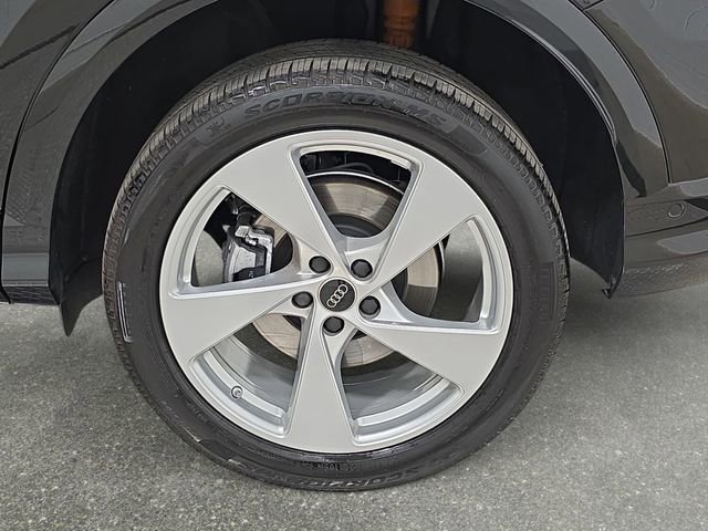 Used 2025 Audi Q5 Premium Plus image 32