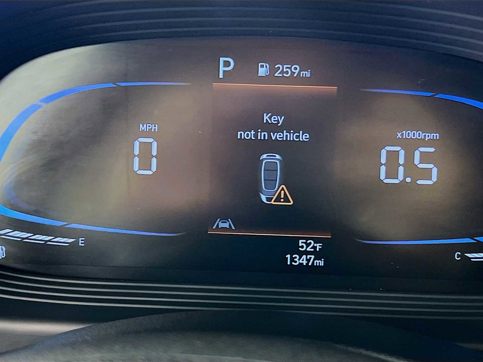 Certified 2025 Hyundai Venue SEL FWD image 12