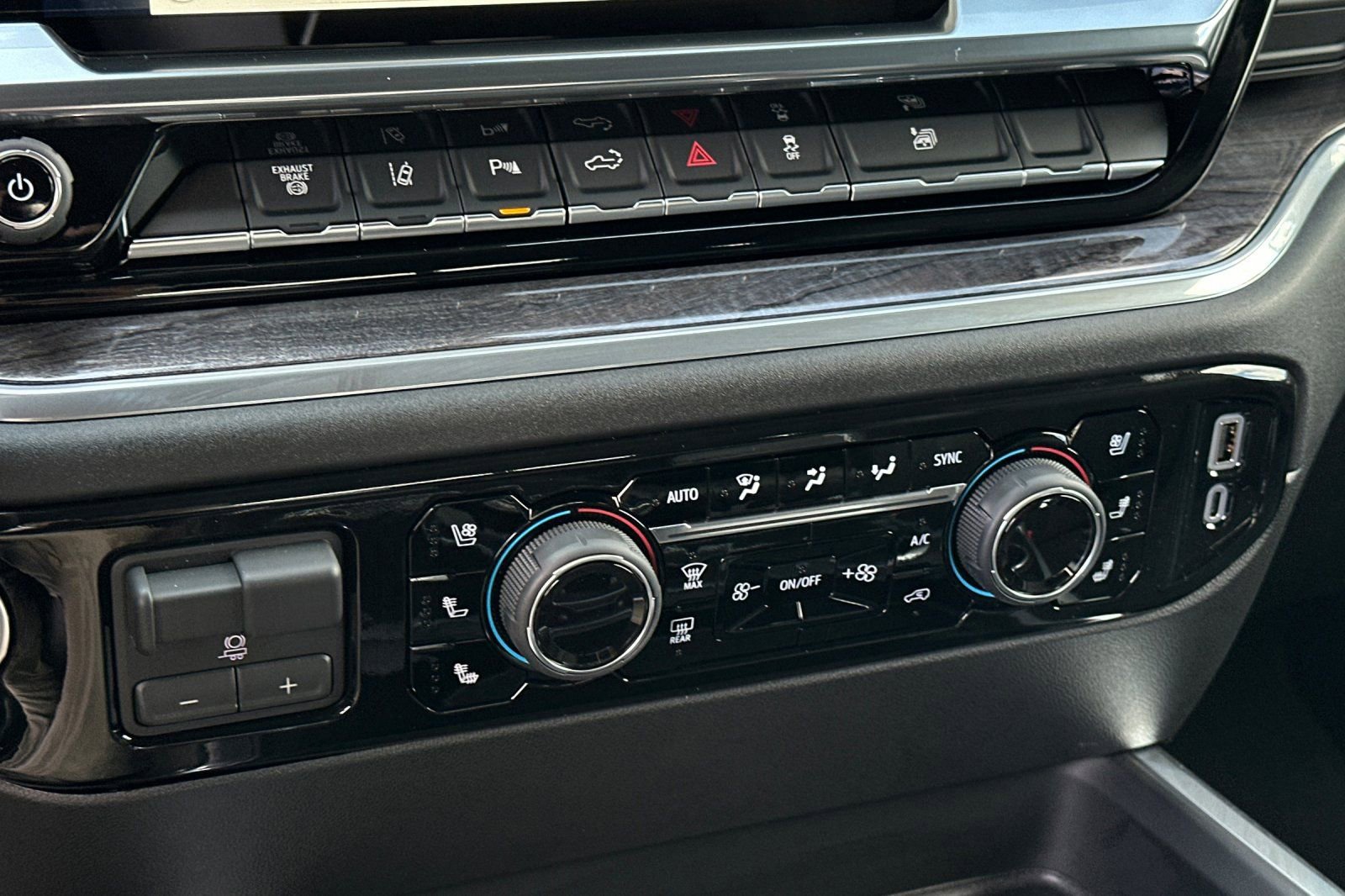 New 2026 Chevrolet Silverado 2500 LTZ w/ LTZ Plus Package image 19