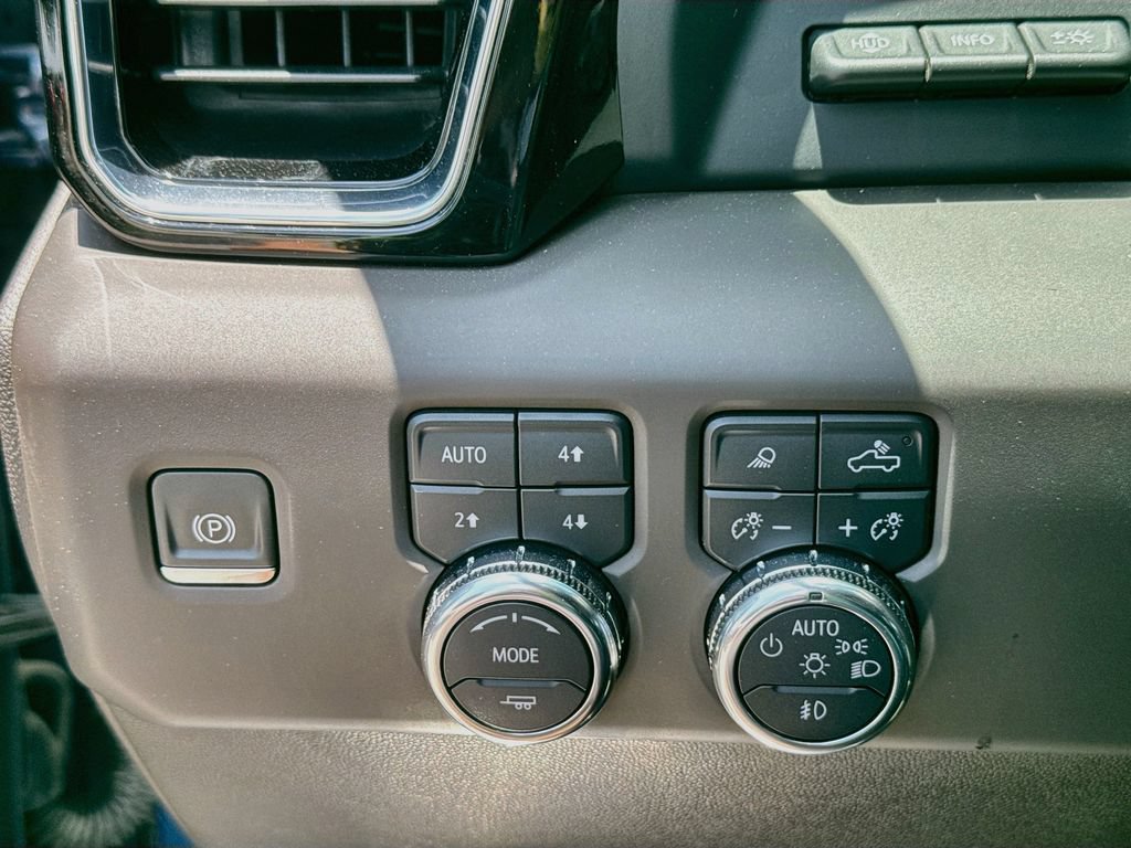 Used 2024 GMC Sierra 1500 Denali w/ Denali Reserve Package AWD/4WD image 22