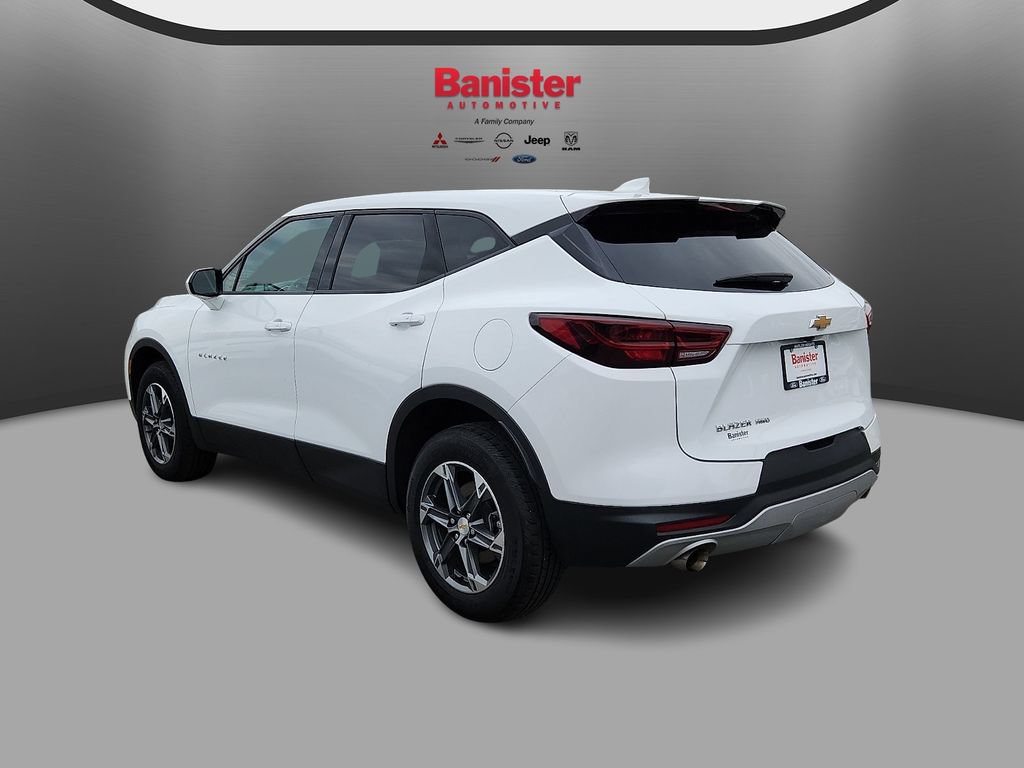 Used 2025 Chevrolet Blazer LT AWD/4WD image 4