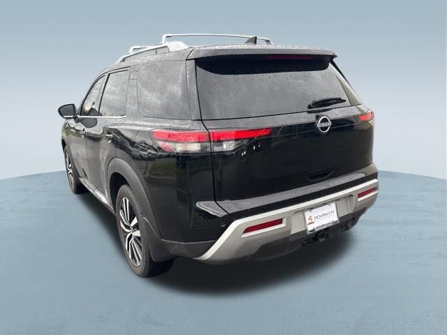 Used 2023 Nissan Pathfinder Platinum w/ Cargo Package image 5
