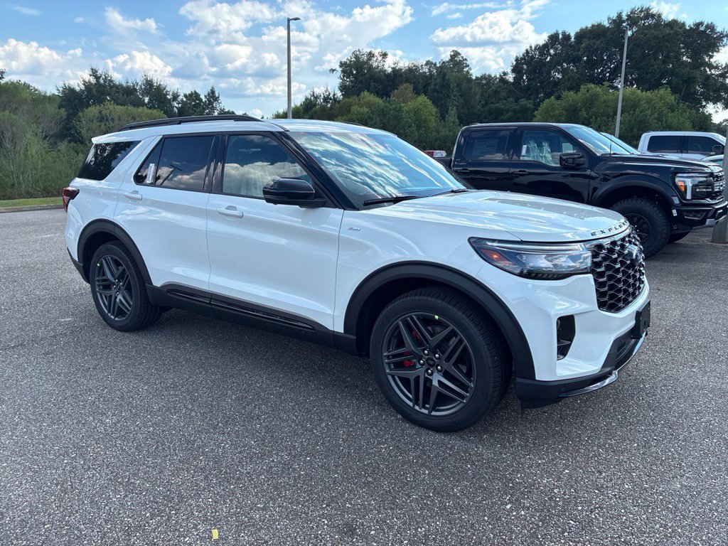 New 2026 Ford Explorer ST-Line w/ ST-Line Street Pack RWD image 5