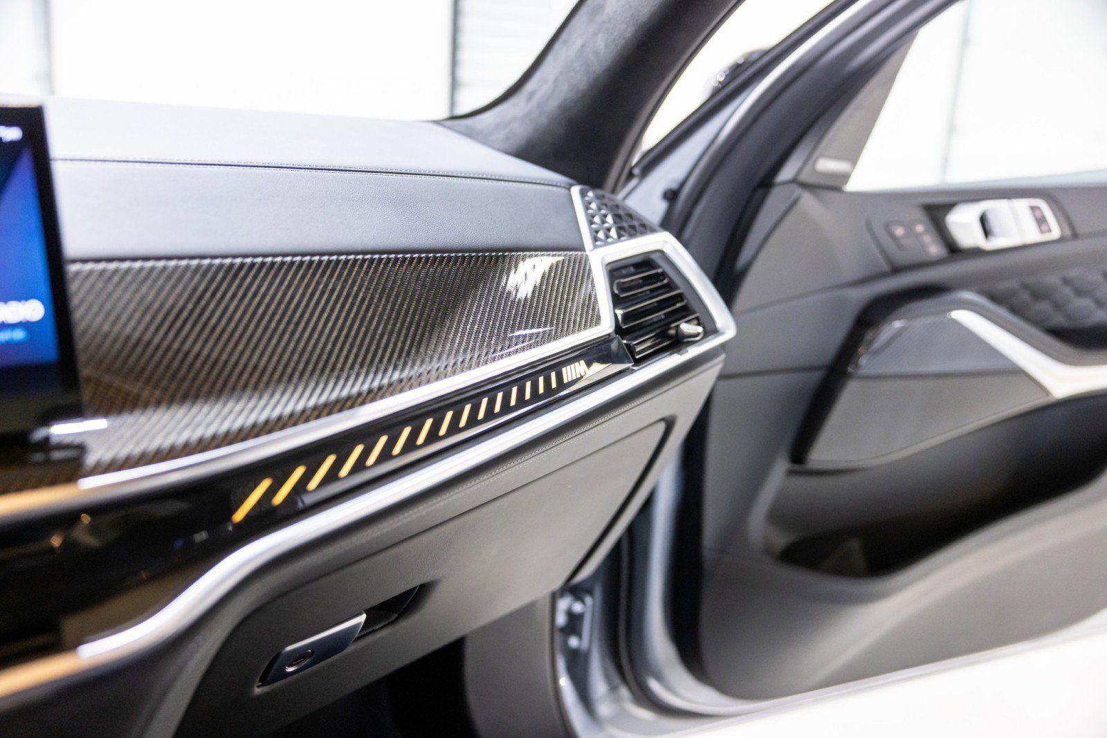 Used 2026 BMW X5 M Competition w/ Executive Package image 45