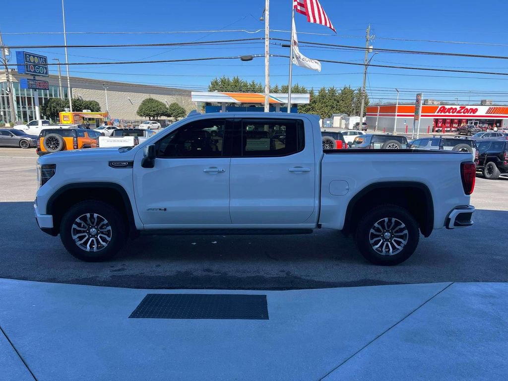 Used 2023 GMC Sierra 1500 AT4 w/ AT4 Premium Package AWD/4WD image 6