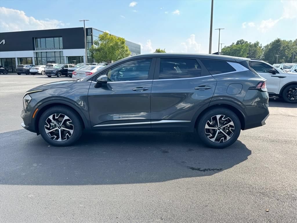 Certified 2023 Kia Sportage EX FWD image 6