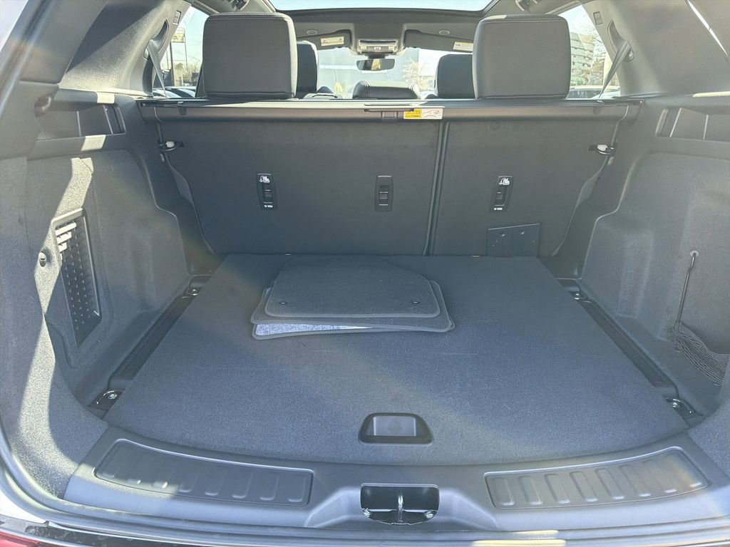 New 2026 Land Rover Discovery Sport Landmark image 16