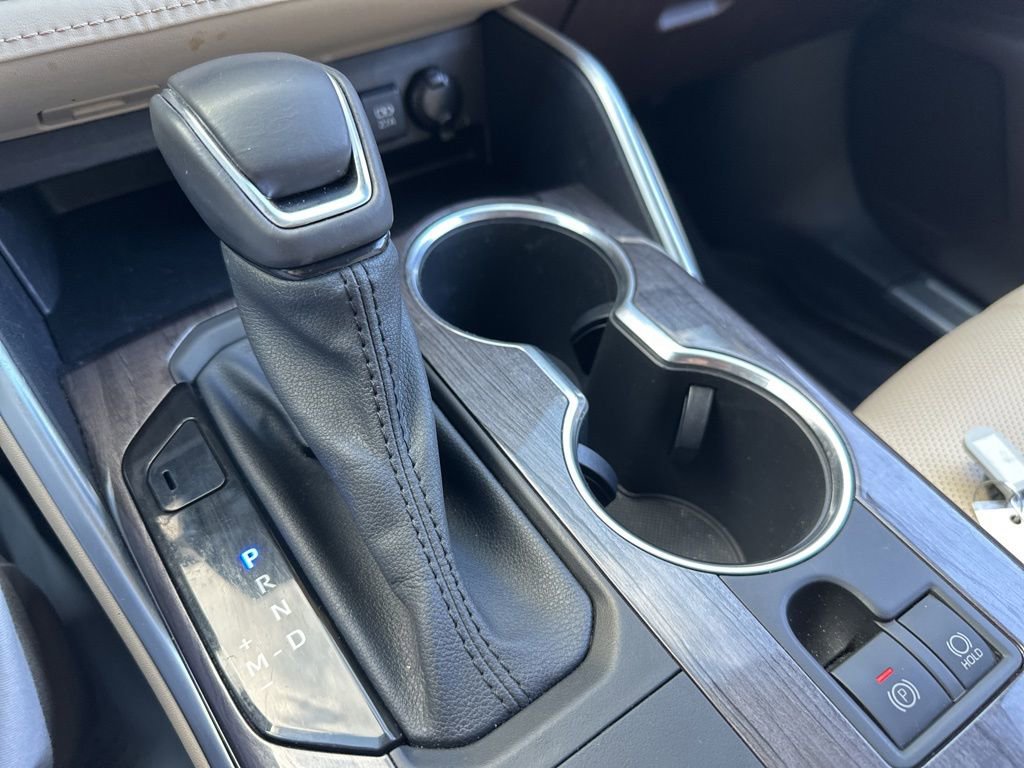 Used 2021 Toyota Highlander Platinum image 10