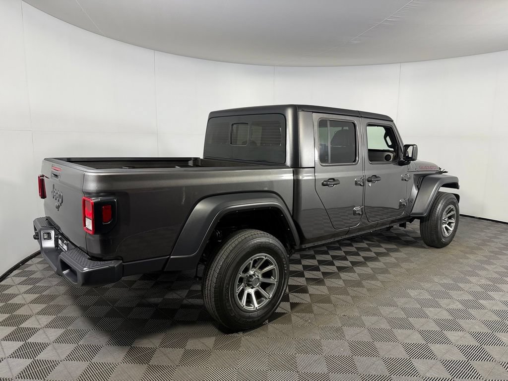 Certified 2024 Jeep Gladiator Sport AWD/4WD image 7