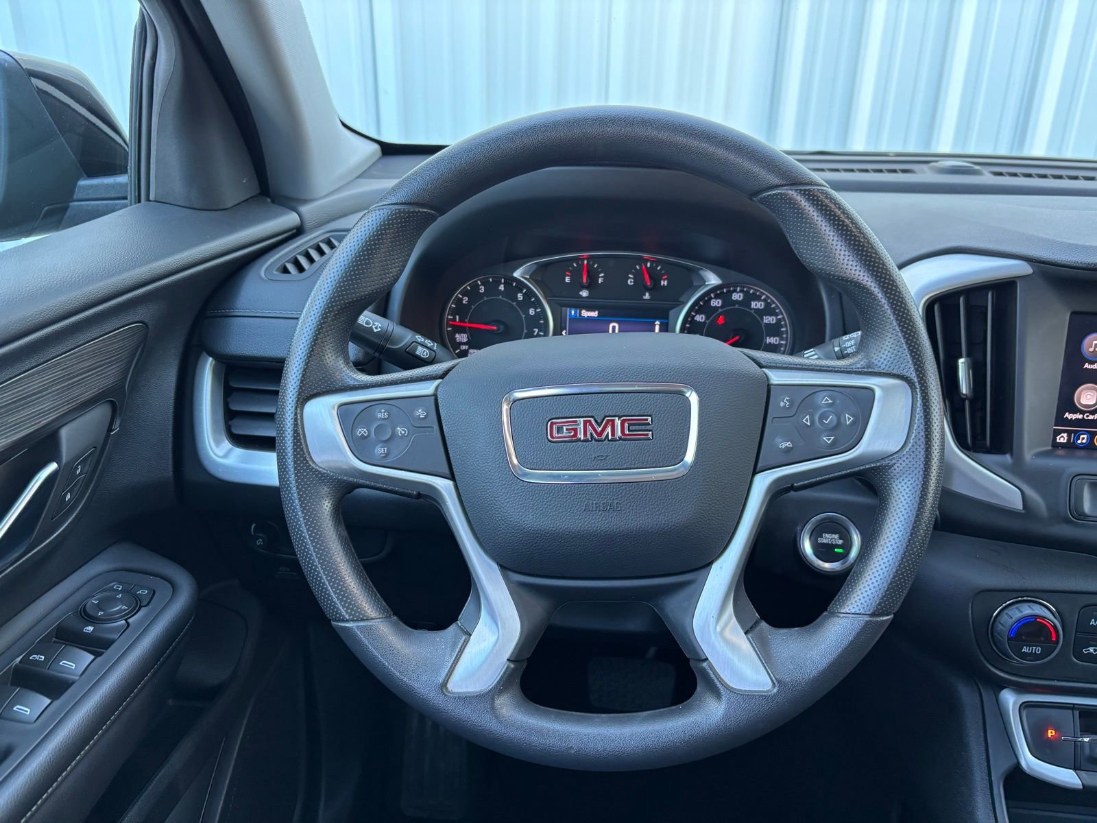 Used 2022 GMC Terrain SLE w/ Driver Convenience Package image 23