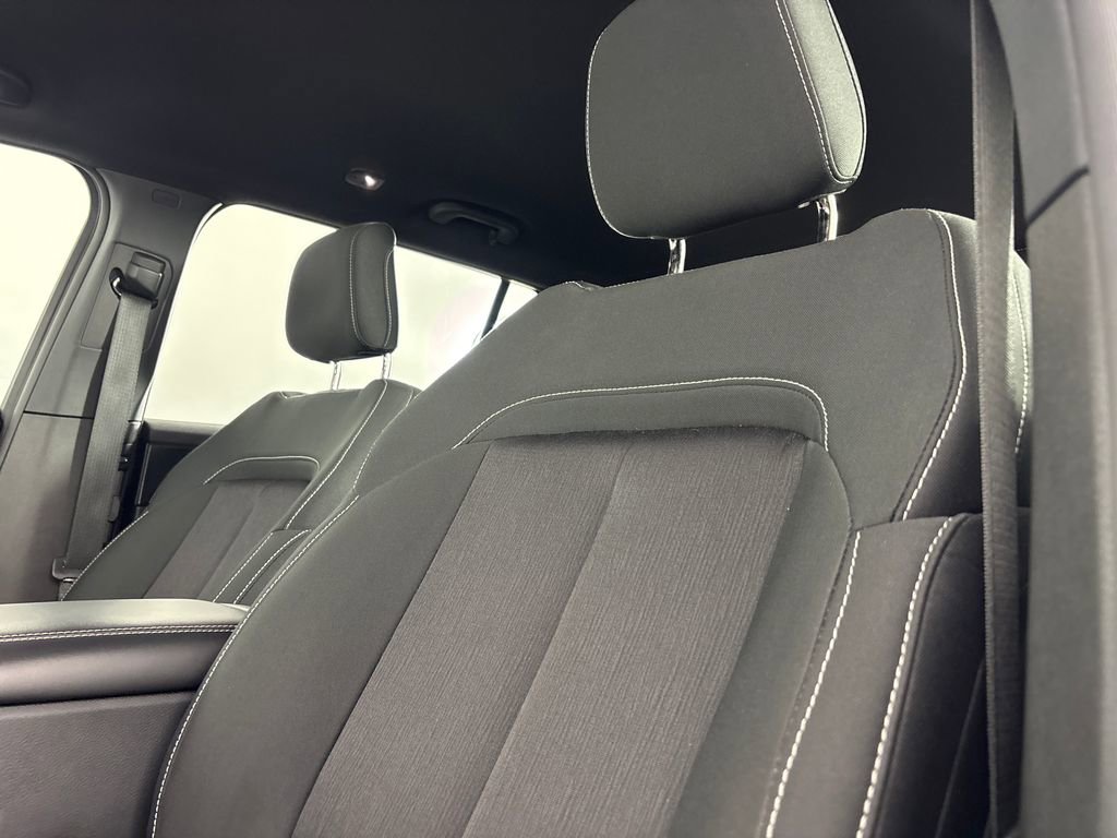 Used 2025 Jeep Grand Cherokee L Laredo image 10