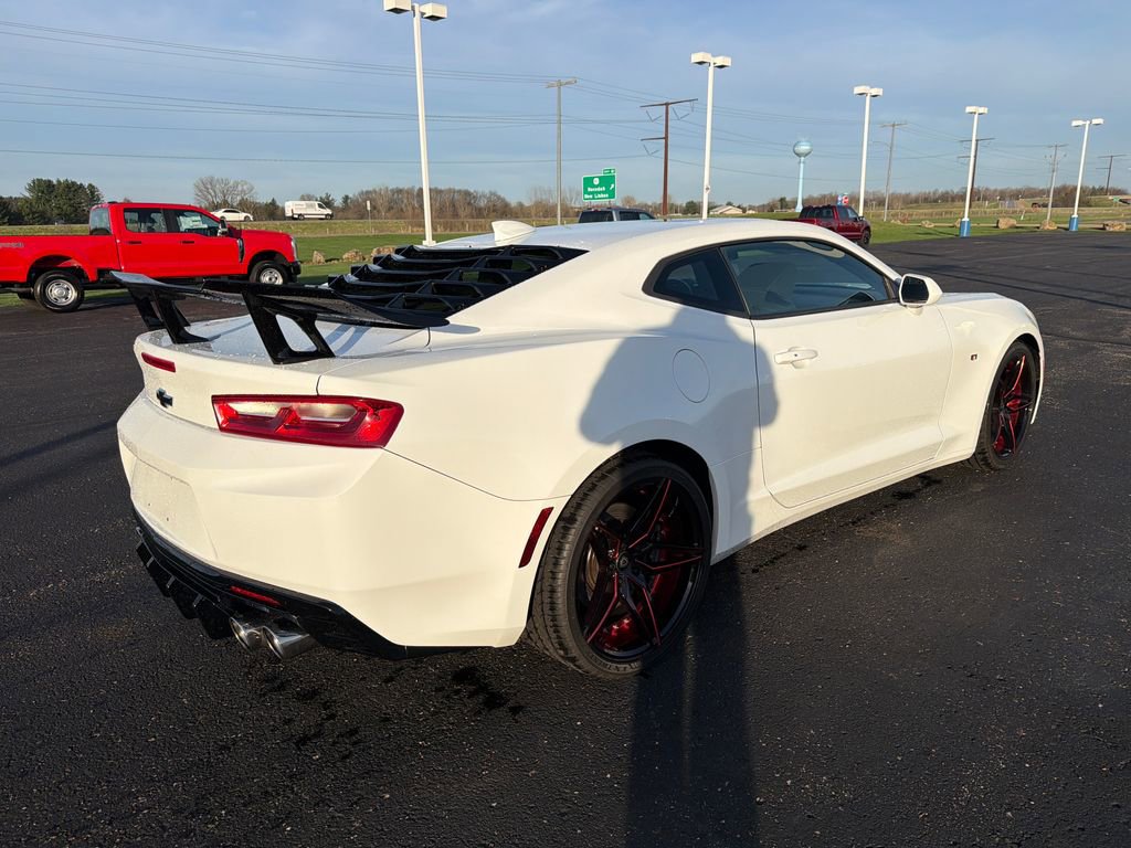 Used 2018 Chevrolet Camaro SS image 5