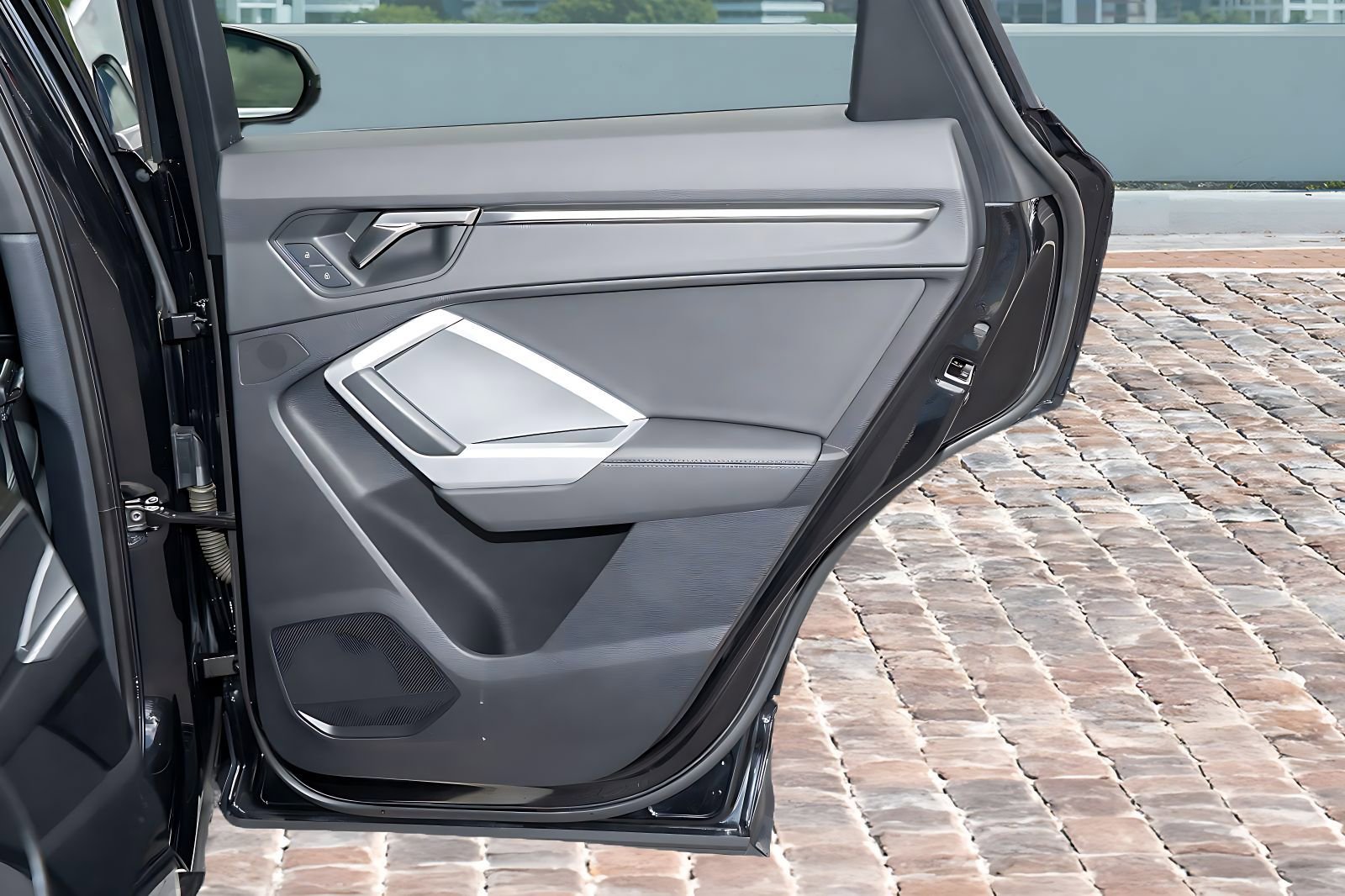 Used 2023 Audi Q3 2.0T Premium w/ Convenience Package image 15