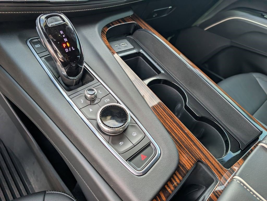Certified 2022 Cadillac Escalade Luxury AWD/4WD image 27